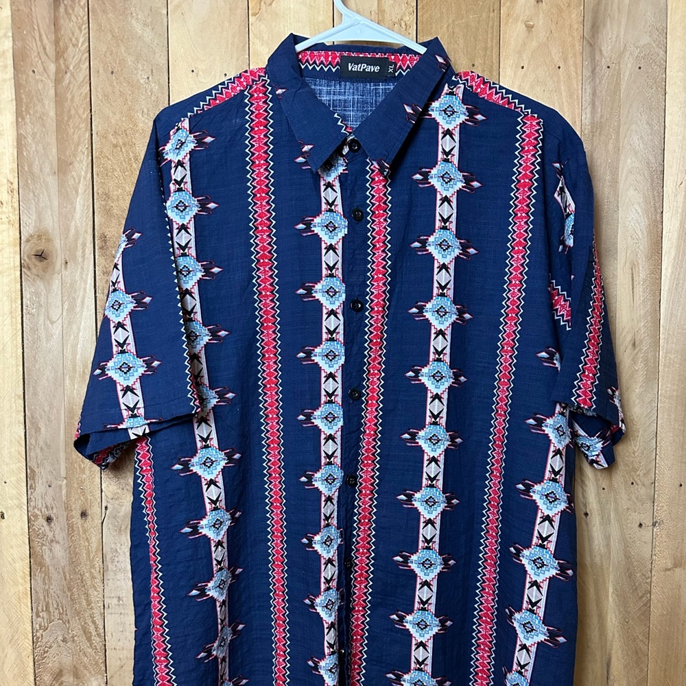 Men’s short sleeve button up